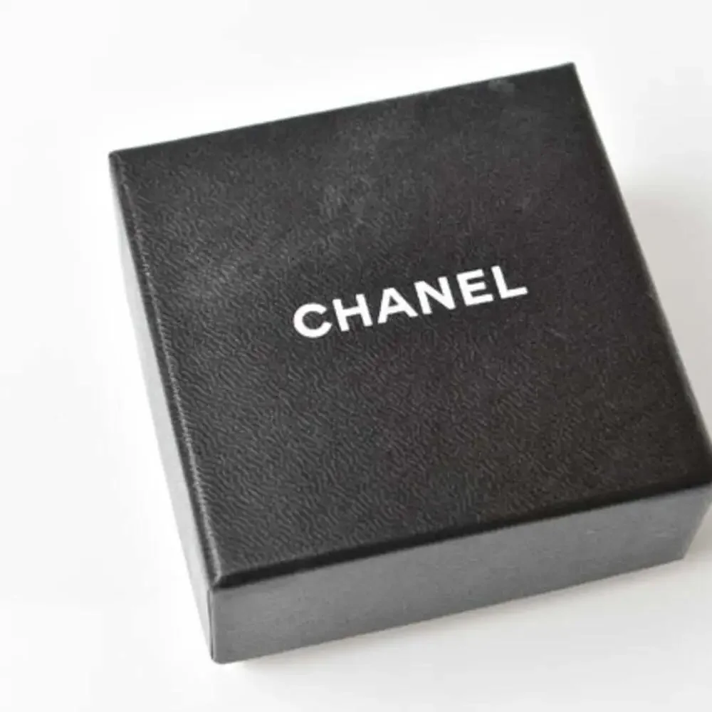 CHANEL Black Necklace